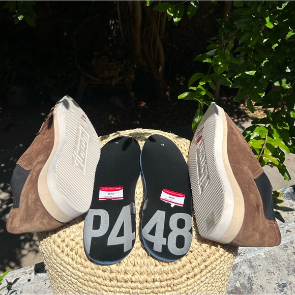 P448 BABY MOC SUEDED LEATHER
SHEARLING LINED CHOCOLATE
SNEAKER. NIB $245. 10/43 - Picture 13 of 15